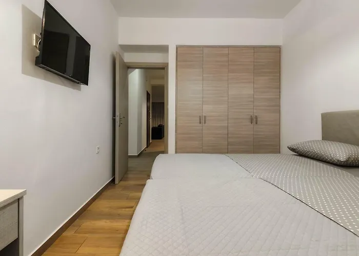 Oresteia Downtown Apartment
